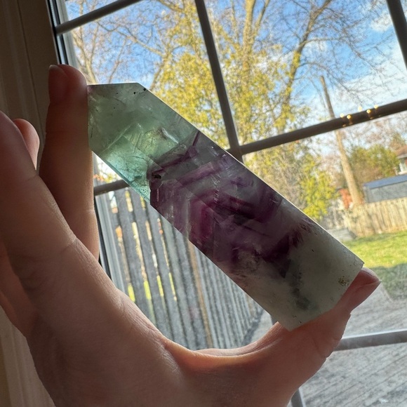 Green and Purple Crystal Tower Feather/Snowflake Fluoride - Picture 6 of 7